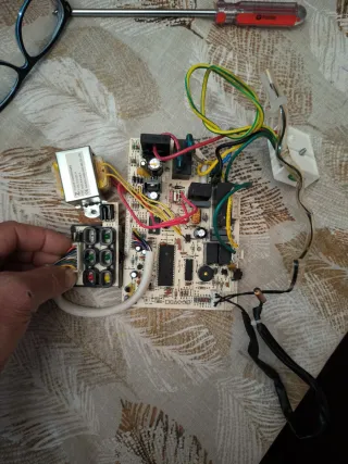 Placa de aire acondicionado Carrier 42HQE009N