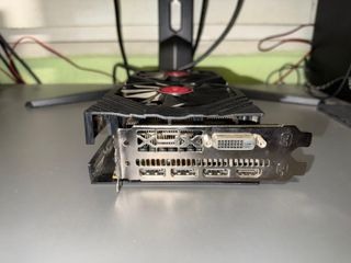 XFX RX 590 Fatboy 8GB - Averiada