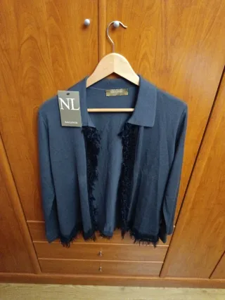 Chaqueta Naulover azul con detalles