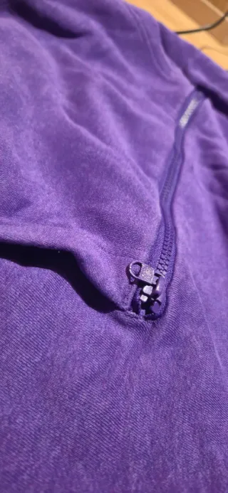 Sudadera Nike NBA Morada y Dorada