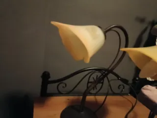 Lámpara de mesa noche cristal y metal las dos