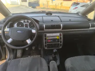 Ford Galaxy 2001