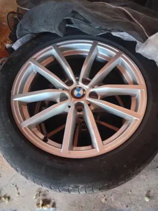 Llantas BMW son 17"pulgadas