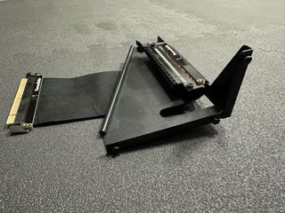 Soporte Vertical Gráfica Thermaltake