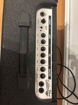 Hughes & Kettner Amplificador Guitarra 30W