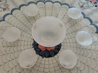 Juego macedonia de 6 + 1 grande arcopal rosa.