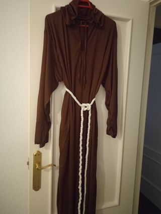 Disfraces Monje Marrón con cordón y también capa..