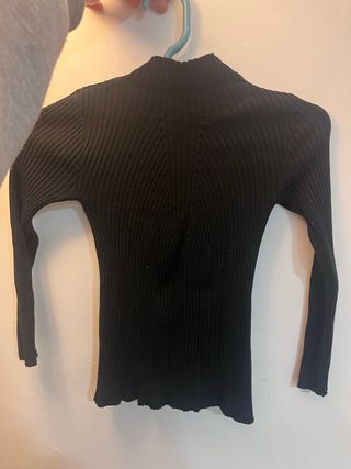 Top Negro Cuello Alto Canalé