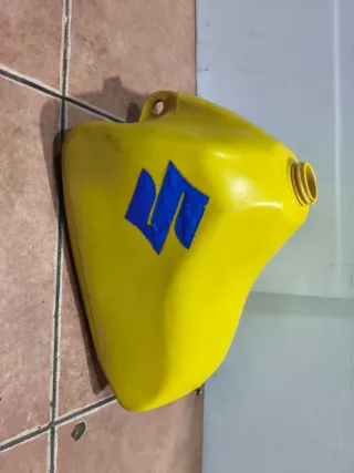 Depósito Suzuki RM80