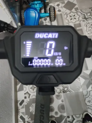 Patinete Eléctrico Ducati