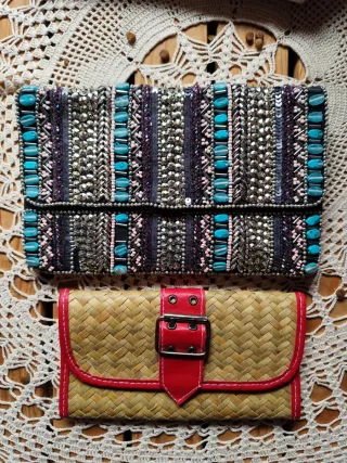 Bolso de fiesta con pedrería y detalles turquesa