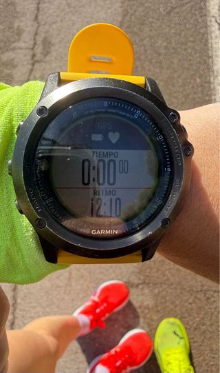 Garmin Fenix 3 HR Shapiro Amarillo