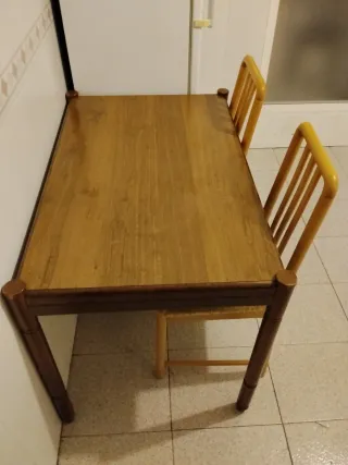 Mesa de cocina madera + 3 sillas