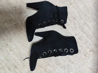 Botines tacón Mari Paz negros