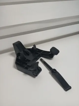 Volante Thrustmaster T80 PlayStation con pedales.