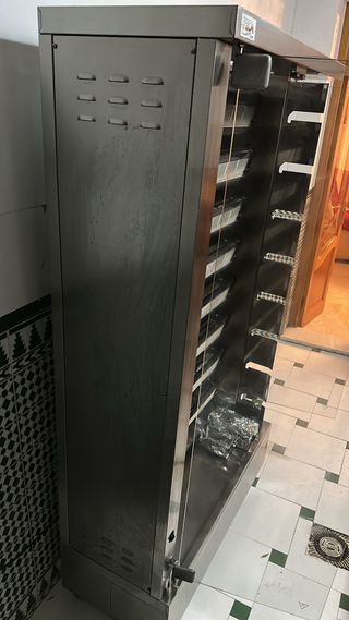 Asador de pollos FECA