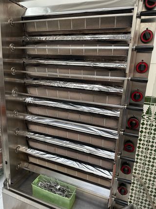 Asador de pollos FECA