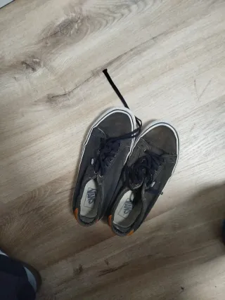 Zapatillas Vans Negras y Marrones