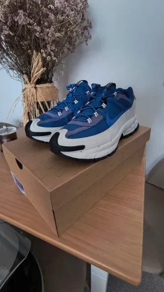 Nike Zoom Vomero Roam Racer blue