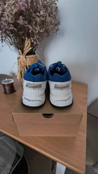 Nike Zoom Vomero Roam Racer blue