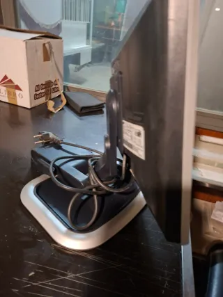 Samsung SyncMaster 710v Monitor