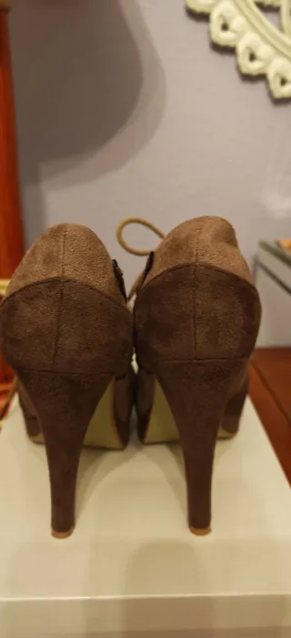 Zapatos tacón ante cordones talla 37