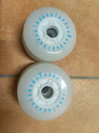 Ruedas Patines 100mm 90A con Luces azules
