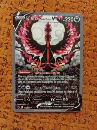 Carta Pokémon Moltres de Galar V