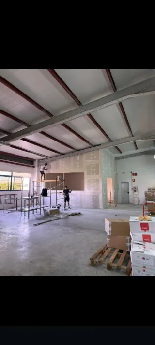 Montadores de Pladur y Pintura.