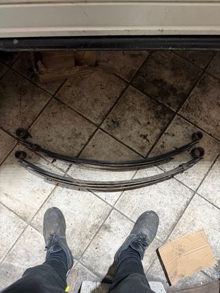 Ballestas Suzuki Samurai Traseras