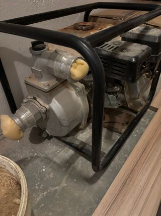 Bomba de agua gasolina