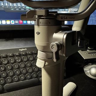 DJI RS 4 Mini, Stabilizzatore per fotocamere