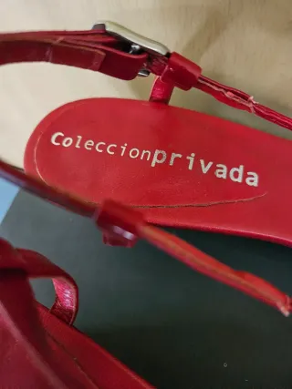 Sandalias rojas de fiesta