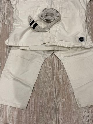 Equipación Judo/Jiu Jitsu, karate. Talla 120cm