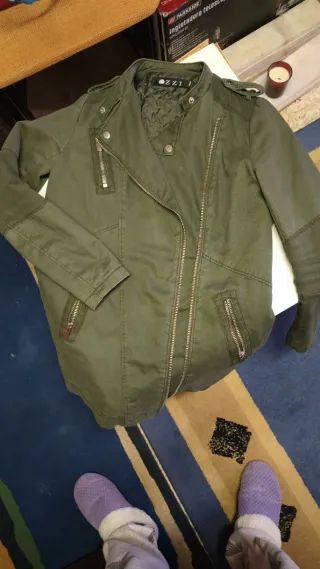 Chaqueta verde con forro sherpa