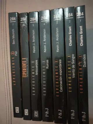 Colección de 7 libros, Expediente X