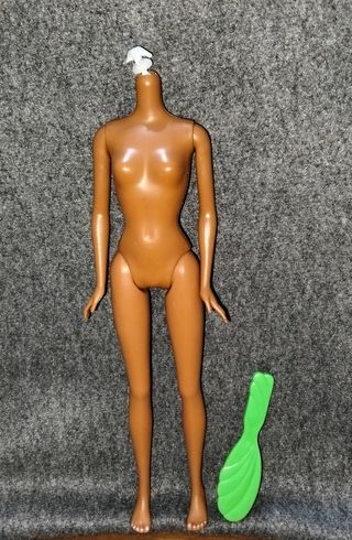 Barbie Nikki 2007' tropical beach