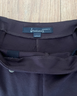 Pantalón corto shorts marrón Stradivarius