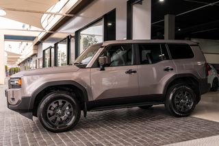 NUEVO TOYOTA LAND CRUISER 250 HYBRID 48V VX