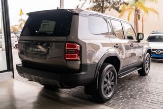 NUEVO TOYOTA LAND CRUISER 250 HYBRID 48V VX