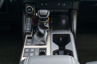 NUEVO TOYOTA LAND CRUISER 250 HYBRID 48V VX