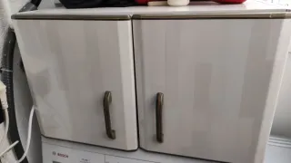 Muebles de cocina con mesa y 4 sillas