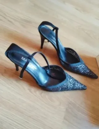 ⭐ Zapatos de fiesta Maripaz Talla 40 Negros