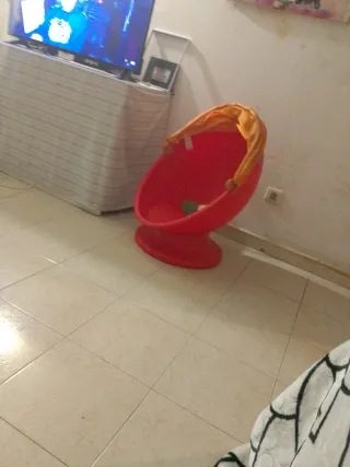 Sillón Huevo Rojo y Naranja Seminuevo