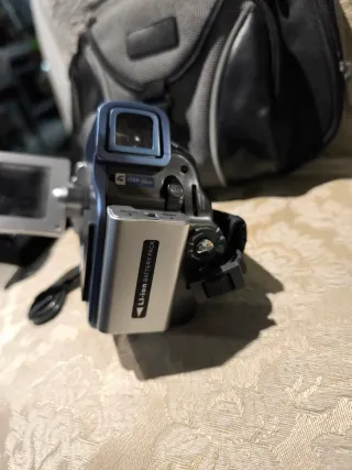 Cámara JVC Plata/Azul con funda sin cargador