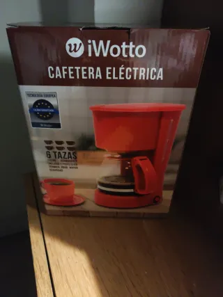 Cafetera Eléctrica iWotto 6 Tazas