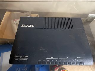 ZyXEL Prestige 100IH ISDN Hub Router