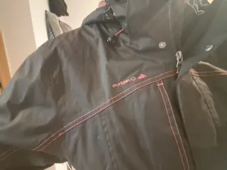 Anorak Quechua con forro polar desmontable