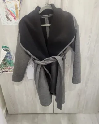 Lote Ropa Chica chaqueta y falda sin estrenar