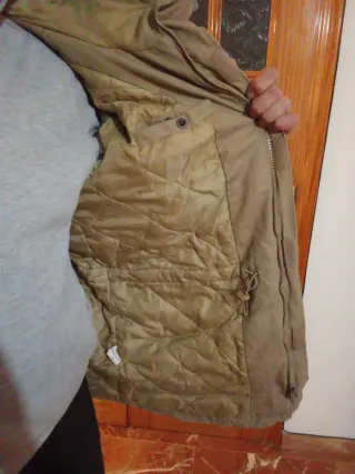 Chaquetón invierno hombre con capucha acolchado